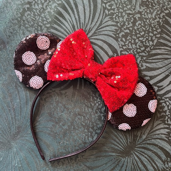 Mickey mouse ears - Picture 1 of 2